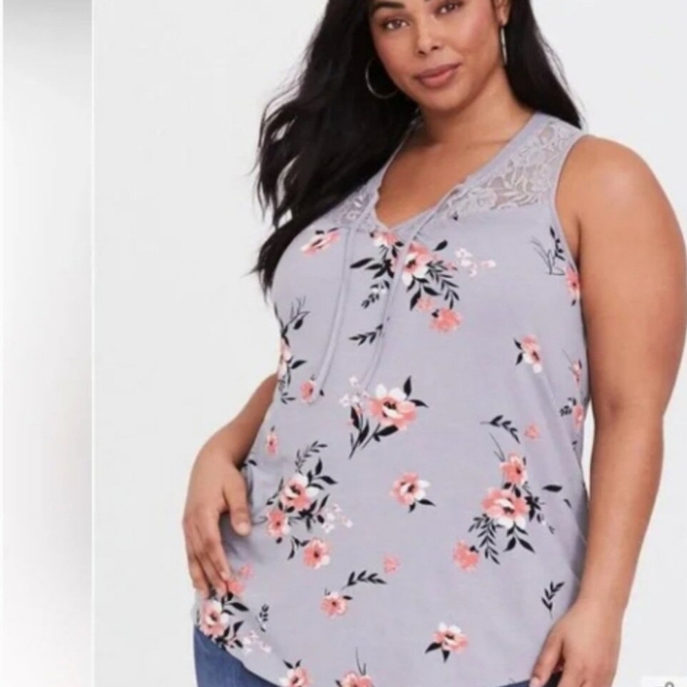 Torrid size 1 super soft knit gray floral top with lace